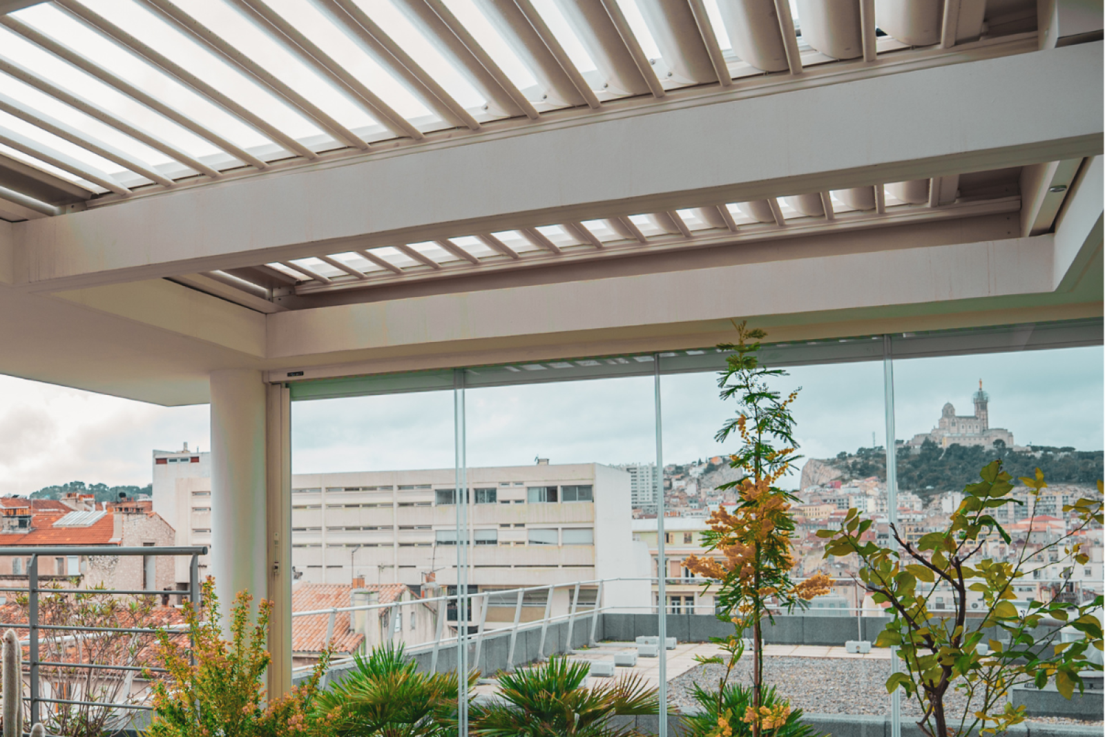 Prix pergola balnche Leroy Merlin La Garde 