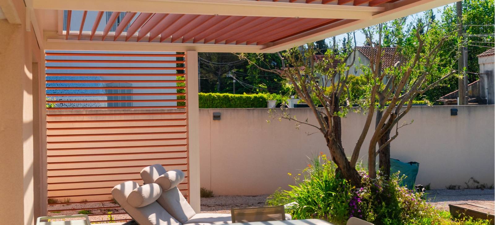 brise soleil orientable en alumium pergola var