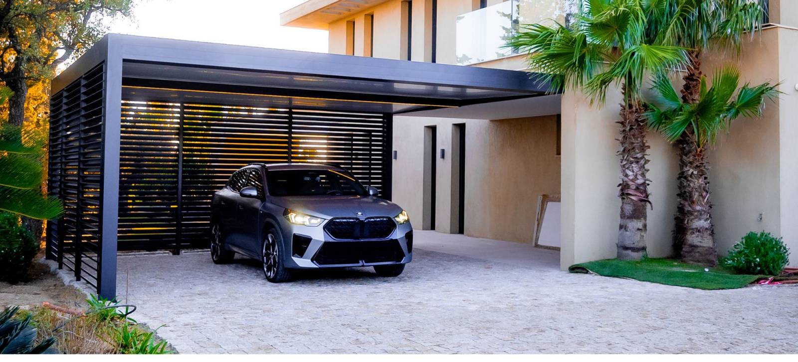 carport fermé comme garage à Sainte-Maxime 