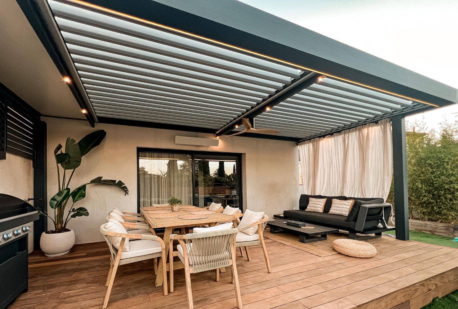 pergola bioclimatique adossée