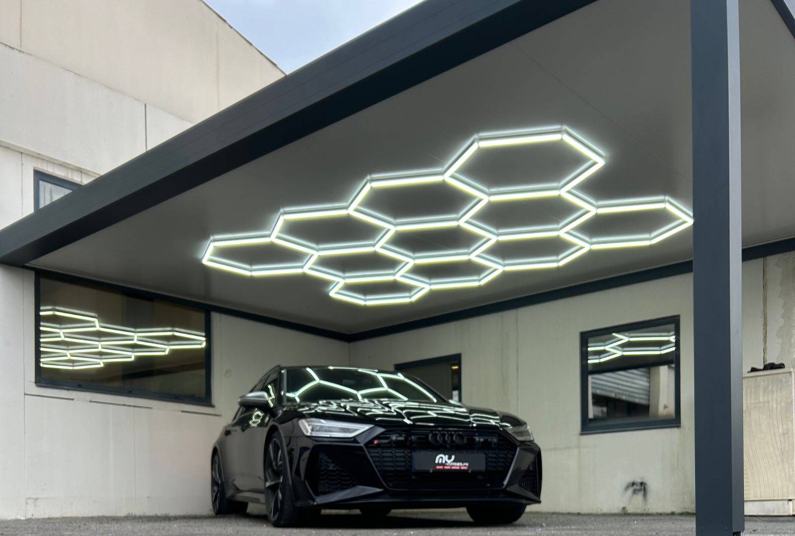 carport 1 place avec option éclairage à Fréjus 