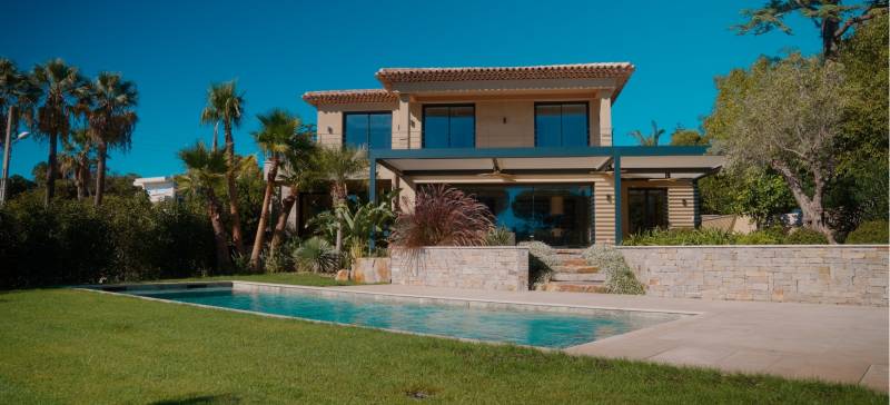 pergola bioclimatique var