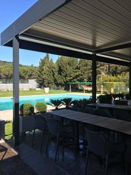 La pergola bioclimatique : optimisez la rentabilité de votre terrasse tout au long de l'année à Saint-Raphaël proche de Sainte-Maxime