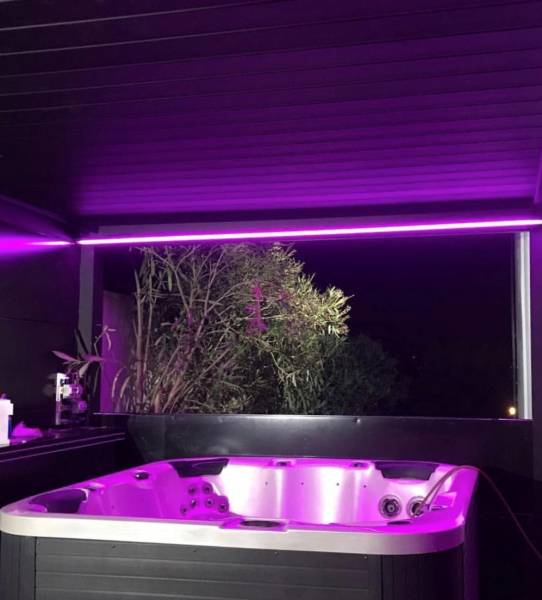 abri pour spa lames orientables par Cauchi Design