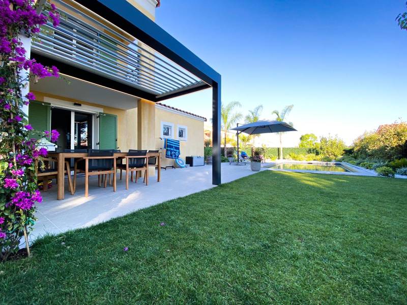 Pergola Var sur-mesure : l’élégance et la performance Cauchi Design