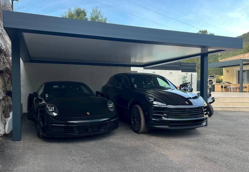 Protéger mes véhicules avec un abri de voiture Cauchi Design 2 places en aluminium à Fréjus dans le Var 