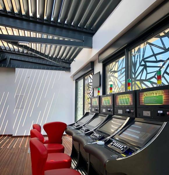 Brise soleil pour pergola 