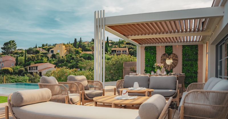 La pergola bioclimatique sur-mesure à Toulon : une fabrication haut de gamme directement sortie d'usine
